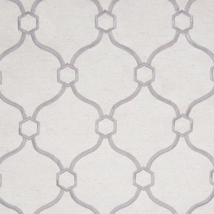 B8187 Silver by Greenhouse Fabric 38% Viscose, 31% Polyester, 31% Linen With 100% Rayon Embroidery China 6,000 double rubs </p><p>Repeat: 3.75" H, 5" V 53" - Fabric Carolina -