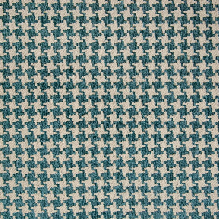 B9790 Turquoise by Greenhouse Fabric 100% Polyester China 27,000 double rubs </p><p>Repeat: .9" H, .8" V 56" - Fabric Carolina -