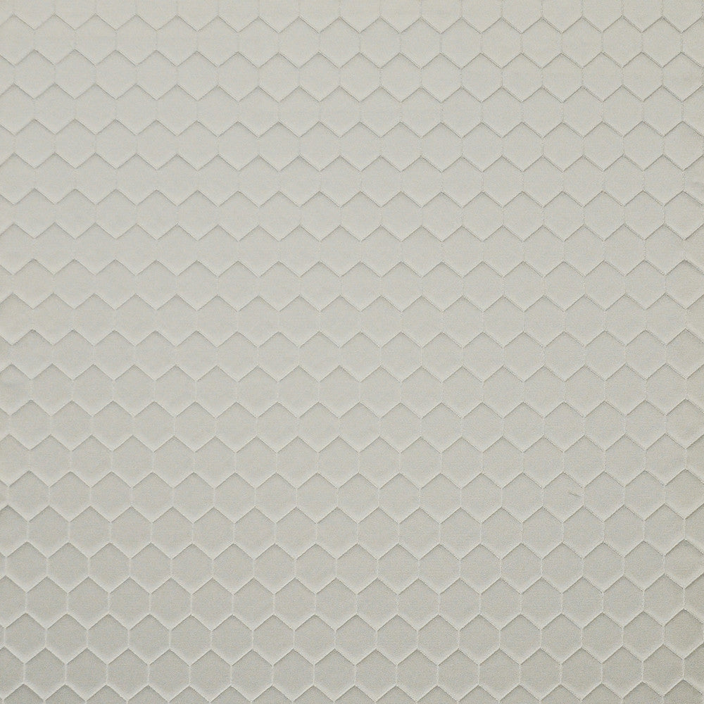 Beekeeper # 310 Snow by Maxwell Fabric COLOR WAVES-DOMINO EFFECT 100% POLYESTER INDIA See sample </p><p>Repeat: Horizontal: 0.9" and Vertical: 1" 54" - Fabric Carolina -