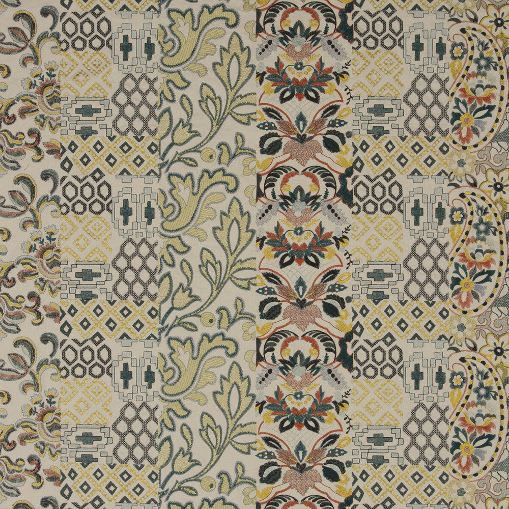Queen'S Sampler Amber/Emerald by G P & J Baker Fabric HISTORIC ROYAL PALACES LINEN - 56%;POLYESTER - 22%;RAYON - 22% India Horizontal: 52.008 and Vertical: 15.366 52.008 - Fabric Carolina -
