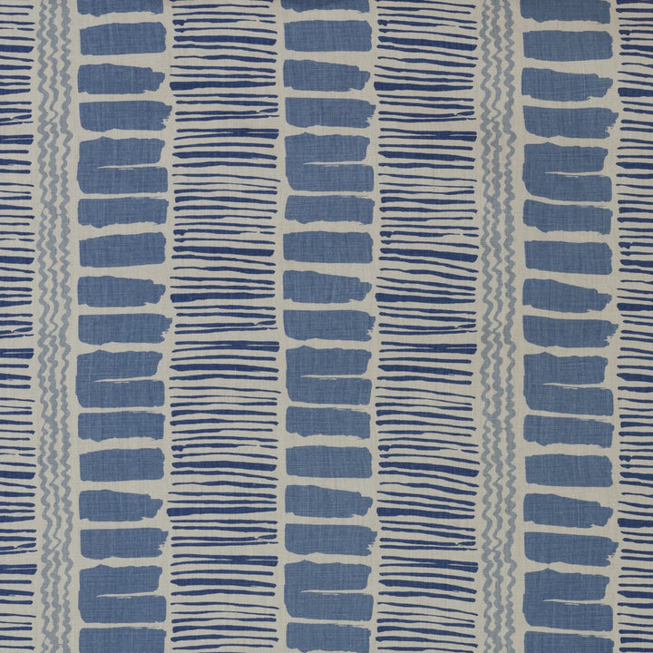 Saltaire Blue by Lee Jofa Fabric Lee Jofa Fabric Saltaire BlueFabric BLITHFIELD LINEN - 100% Thailand </p><p>Repeat: H: 26, V: 25.22 52.79 - Fabric Carolina -