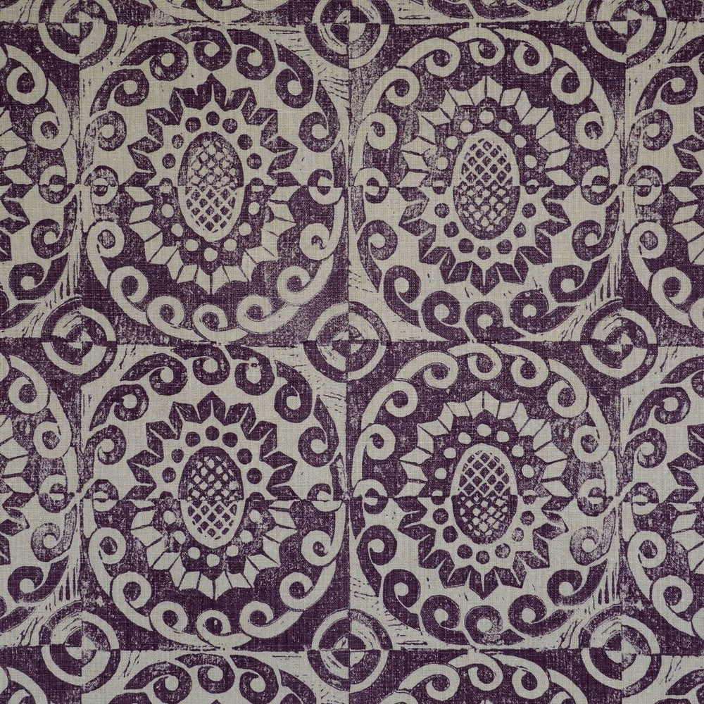 Pineapple On Rustic Aubergine by Lee Jofa Fabric BLITHFIELD LINEN - 100% United Kingdom Horizontal: 17.73 and Vertical: 31 53 - Fabric Carolina -