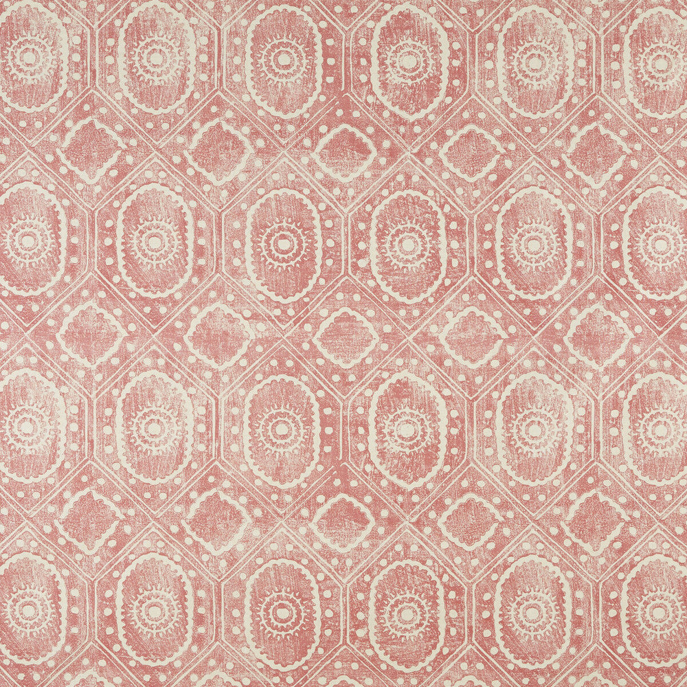 Diamond Red by Lee Jofa Fabric Lee Jofa Fabric Diamond RedFabric BLITHFIELD LINEN - 88%;POLYAMIDE - 12% United Kingdom </p><p>Repeat: H: 27, V: 20.5 54.25 - Fabric Carolina -