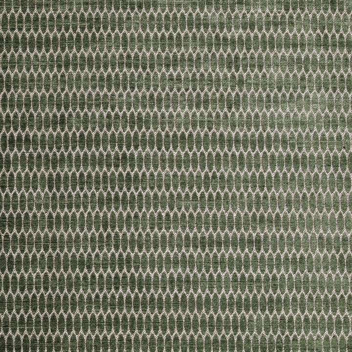 Compton Leaf by Lee Jofa Fabric Lee Jofa Fabric Compton LeafFabric BLITHFIELD VISCOSE - 48%;COTTON - 18%;POLYESTER - 18%;LINEN - 16% Italy </p><p>Repeat: H: 0.31, V: 1.57 54.33 - Fabric Carolina -