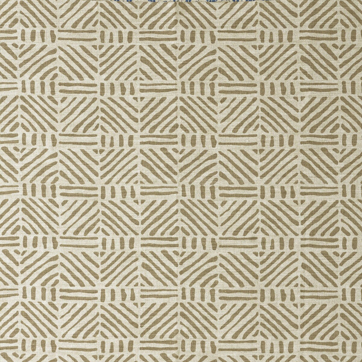 Linwood Stone by Lee Jofa Fabric Lee Jofa Fabric Linwood StoneFabric BLITHFIELD LINEN - 100% United Kingdom </p><p>Repeat: H: 17.3, V: 11.5 52.8 - Fabric Carolina -