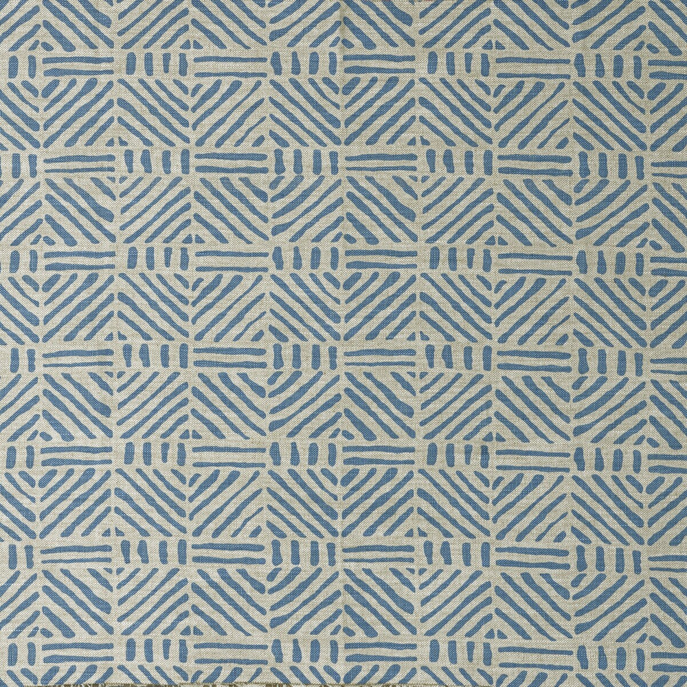 Linwood Lagoon by Lee Jofa Fabric Lee Jofa Fabric Linwood LagoonFabric BLITHFIELD LINEN - 100% United Kingdom </p><p>Repeat: H: 17.3, V: 11.5 52.8 - Fabric Carolina -