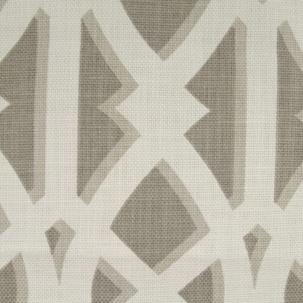 BOYCE 93J6441 by JF Fabric WINDERMERE 100% Cotton PAKISTAN (see sample) Horizontal: 6.750 and Vertical: 12.625 54.00 - Fabric Carolina -