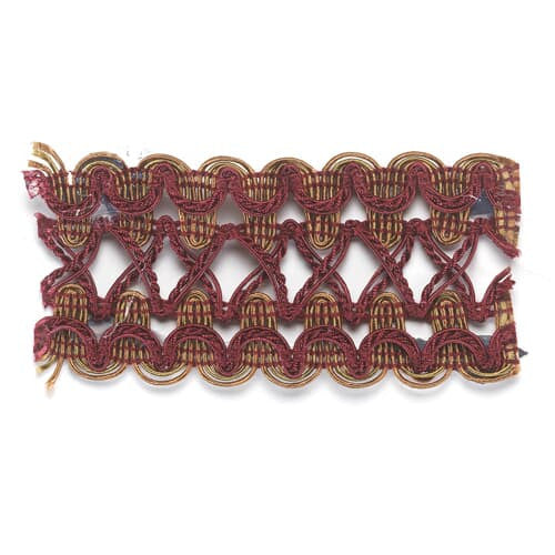 Brandon 9 Scarlet by Stout Trim Stout Trim Brandon 9 ScarletTrim MONACO TRIM CHINA </p><p>Repeat: H: 0.000, V: 0.000 1.75 in - Fabric Carolina -