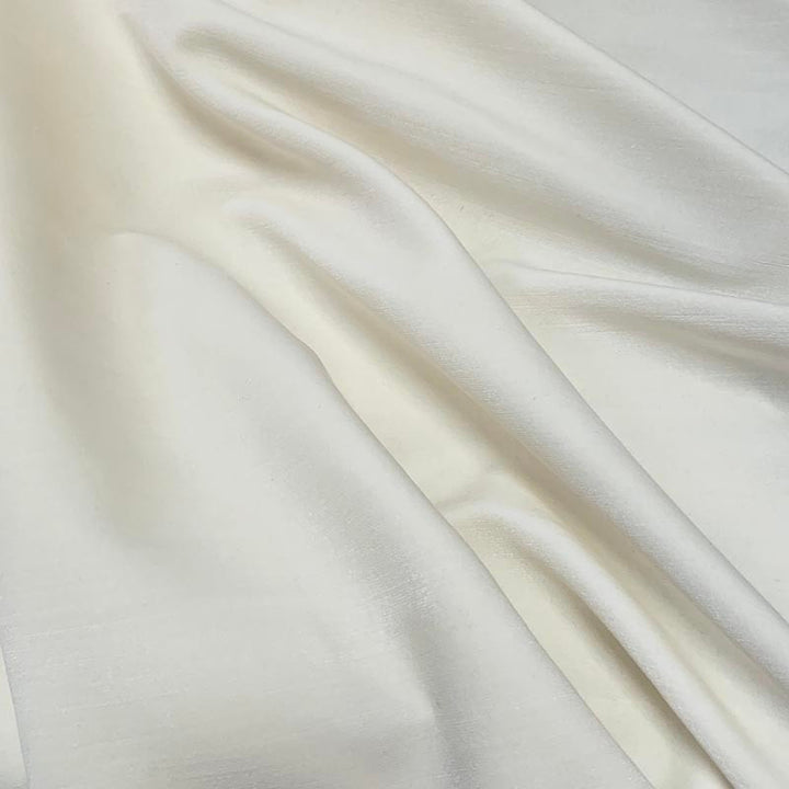 Brussels 4920 495 Glacier by Magnolia Fabric See sample 68% VISCOSE/32% POLY INDIA 200,000+ </p><p>Repeat: Horizontal: 0 and Vertical: 0 54" - Fabric Carolina -