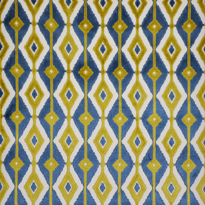 Bagatelle # 4612 Pavone by Maxwell Fabric TELAFINA SEASON X 78% VISCOSE/22% MODACRYLIC BELGIUM See sample </p><p>Repeat: Horizontal: 3.4" and Vertical: 4.75" 53"-54" - Fabric Carolina -