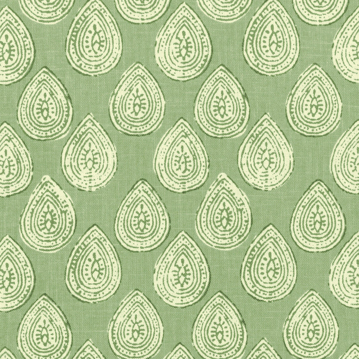 Kravet Basics Calico-30 by Kravet Basics Fabric Kravet Basics Fabric Kravet Basics Calico-30Fabric L'INDIENNE COLLECTION POLYESTER - 68%;COTTON - 32% India </p><p>Repeat: H: 3.875, V: 5 54 - Fabric Carolina -