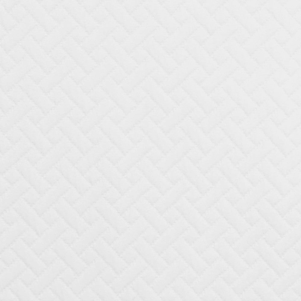 Cross Weave # 001 Snow by Maxwell Fabric 61% COTTON 39% POLYESTER CHINA </p><p>Repeat: Horizontal: and Vertical: V&H- 0.8 54" - Fabric Carolina -