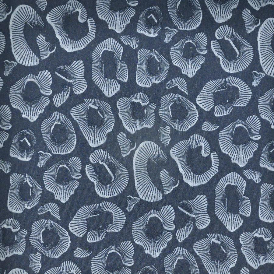 Coquina # 940 Lake by Maxwell Fabric Performance Wovens-Vol. Vi Peachtree 71% UV POLYESTER 29% UV RECYCLED POLYESTER USA V-14.4" H-14.1" 57.3" - Fabric Carolina -
