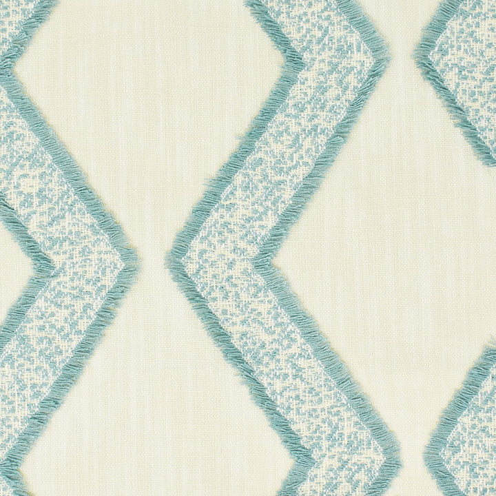 Claude 3 Bay by Stout Fabric RAINBOW LIBRARY CHAMBRAY/SHORELINE 52%COT 48%POL INDIA CATB 117-2013 WYZENBEEK 20 000 DOUBLE RUB WEAR TEST (HEAVY DUTY) </p><p>Repeat: 5.5 54 in - Fabric Carolina -