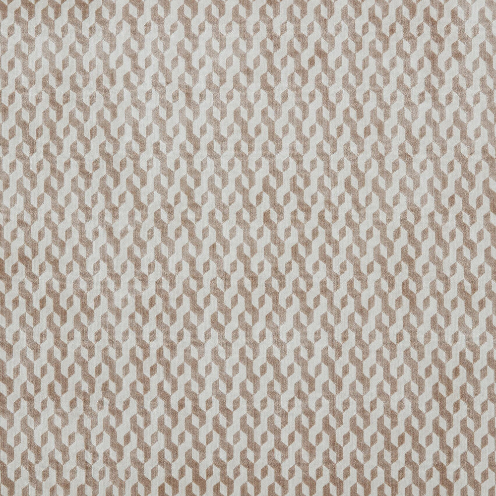 Clearbrook 2 Sandune by Marcus William Fabric Marcus William Fabric Clearbrook 2 SanduneFabric KAI/MARCUS WILLIAM ARTEMIS 64%SVI 20%POL 16%COT INDIA </p><p>Repeat: H: 1.375, V: 1.500 53.9 in - Fabric Carolina -