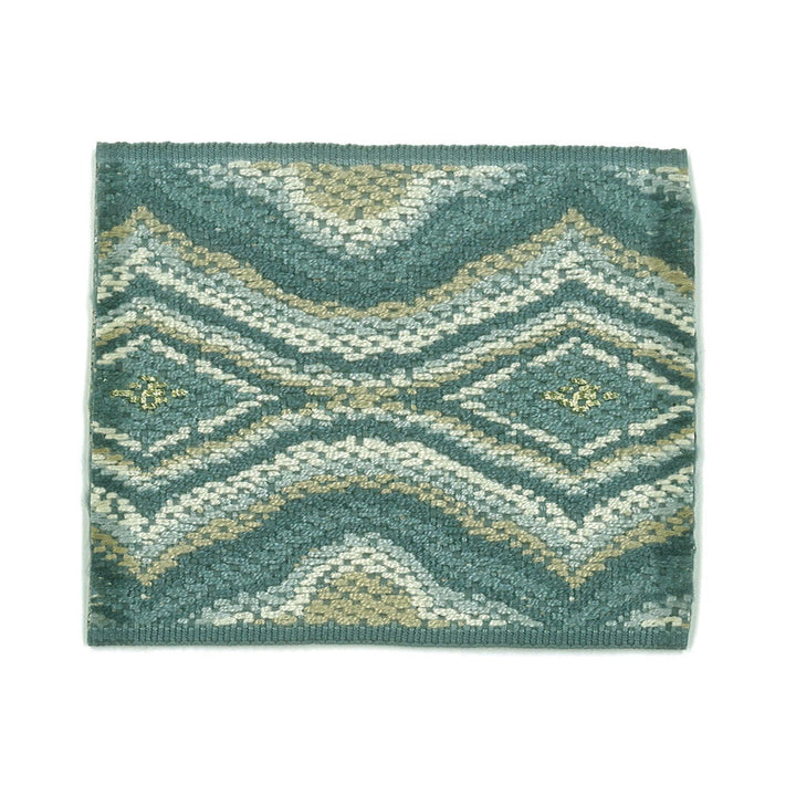 Cobra 6 Chambray by Stout Trim Stout Trim Cobra 6 ChambrayTrim NEW WORLD TRIM VOLUME II 81%SVI 18%POL 1%MTL CHINA </p><p>Repeat: H: 2.250, V: 0.000 2.88 in - Fabric Carolina -