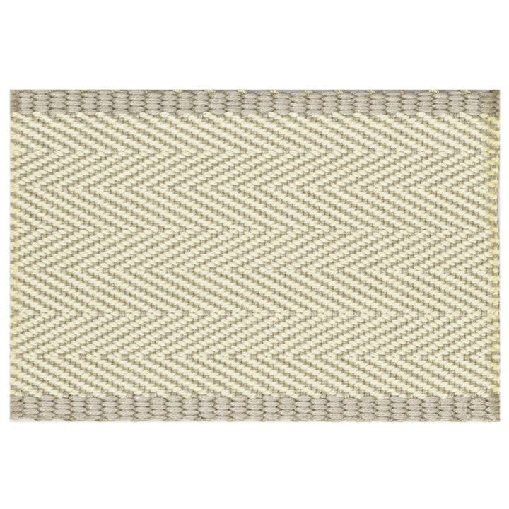 Curio 1 Mushroom by Stout Trim Stout Trim Curio 1 MushroomTrim VISIONS OF COLOR TRIM 59%ACR 40%SVI 1%POL TURKEY </p><p>Repeat: H: 0.000, V: 0.000 2.63 in - Fabric Carolina -