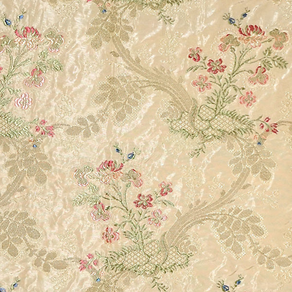 Soierie Lampas Ii/Candlelight 1311-001 by Old World Weavers Fabric CLASSICS STOCKED AT SCALAMANDRE WAREHOUSE 17% COTTON|17% METAL|66% SILK ITALY LIGHT DUTY Horizontal: 18" and Vertical: 18" 55" - Fabric Carolina -