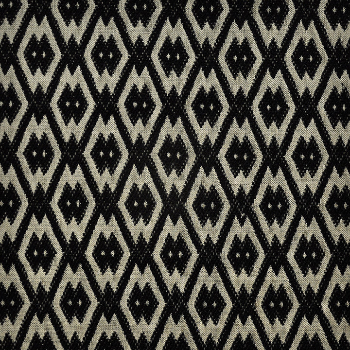 Double Diamond # 330 Tuxedo by Maxwell Fabric COLOR WAVES-DOMINO EFFECT 67% COTTON/33% POLYESTER USA See sample </p><p>Repeat: Horizontal: 4.7" and Vertical: 6.3" 54.75" - Fabric Carolina -