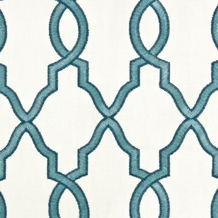 Dodger 4 Copen by Stout Fabric COLOR MY WINDOW CHAMBRAY/ROYAL 58%COT 42%POL %REMB INDIA FLAME RETARDANT-U.F.A.C. CLASS 1 FLAME RETARDANT-N.F.P.A. 260A CLASS 1 CATB 117-2013 WYZENBEEK 9 000 DOUBLE RUB WEAR TEST (MEDIUM DUTY) Horizontal: 5.5 and Vertical: 6.5 51 in - Fabric Carolina -