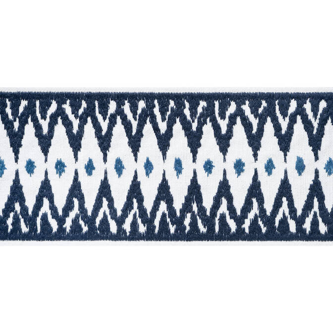 Delmont Tape Navy E12047 by Thibaut Fabric Thibaut Fabric Delmont Tape Navy E12047Fabric Tapes & Trims Volume 2 40% Linen, 30% Cotton, 30% Poly INDIA </p><p>Repeat: V: 4.5 4 - Fabric Carolina -