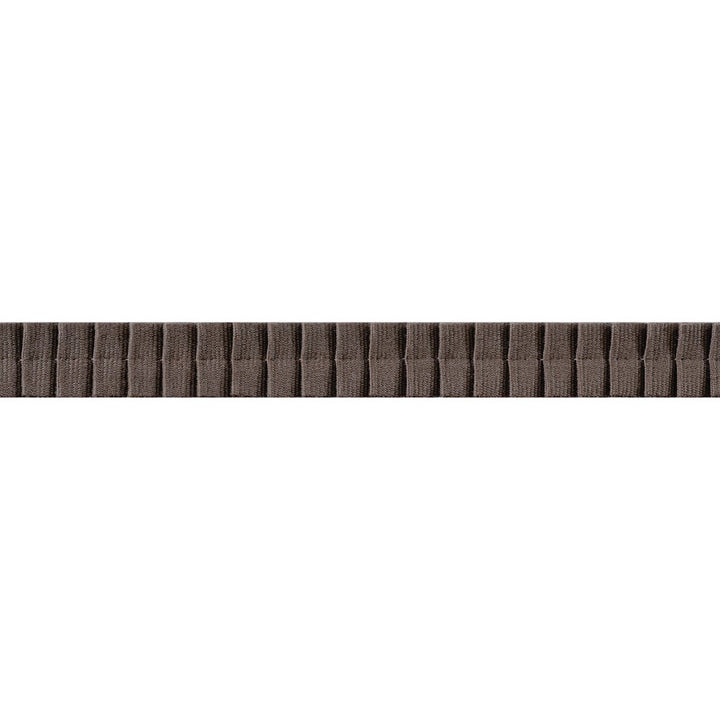 Pleated Tape Chocolate E12317 by Thibaut Trim Thibaut Trim Pleated Tape Chocolate E12317Trim SOLEIL TEXTURES 100% Cotton U.S.A </p><p>Repeat: H: , V: 0.87 in  (2.21 cm) - Fabric Carolina -