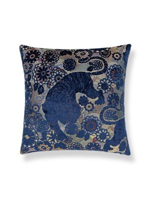 <p>Siberian Tiger Pillow 22 X 22 - Sapphire Flame EASIBERPILL0002 by Scalamandre Pillows</p><p><strong>Required Minimum Quantity Purchase: Product</p><p>Book: </p><p>Content: PILE: 100% VISCOSE, 28% MAKO COTTON, 30% VISCOSE, 42% POLYESTER</p><p>Origin: U.S.A.</p><p>Performance: </p><p>Repeat: Horizontal: and Vertical: </p><p>Width: 0</p>