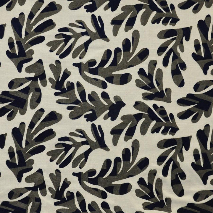 Elkhorn # 118 Admiral by Maxwell Fabric Color Theory-Vol.Vii Neptune BASE: 36% COTTON
30% PES
17% VISCOSE
17% LINEN EMB: SPUN POLYESTER INDIA V-15.2" H-25.4" 56" - Fabric Carolina -