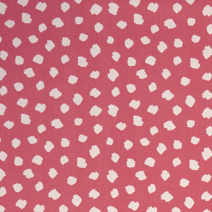 Clio Coral by Clarke And Clarke Fabric Clarke And Clarke Fabric Clio CoralFabric CLARKE & CLARKE GRAPHICA COTTON - 100% Turkey </p><p>Repeat: H: 6.89, V: 6.3 54 - Fabric Carolina -