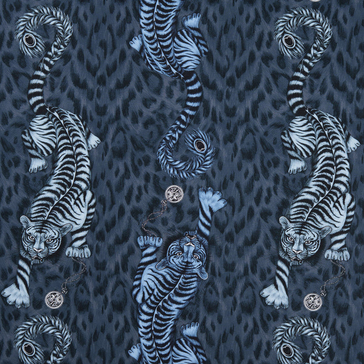 Tigris Navy by Clarke And Clarke Fabric Clarke And Clarke Fabric Tigris NavyFabric ANIMALIA BY EMMA J SHIPLEY FOR C&C COTTON - 100% United Kingdom </p><p>Repeat: H: 18.11, V: 21.85 54 - Fabric Carolina -