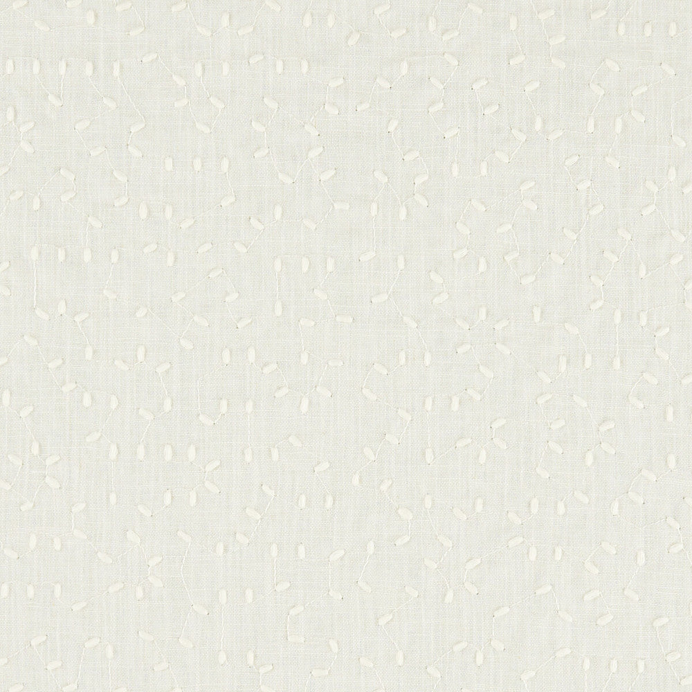 Bibury Ivory by Clarke And Clarke Fabric CLARKE & CLARKE AVEBURY India Horizontal: 12.6 and Vertical: 12.2 54 - Fabric Carolina -