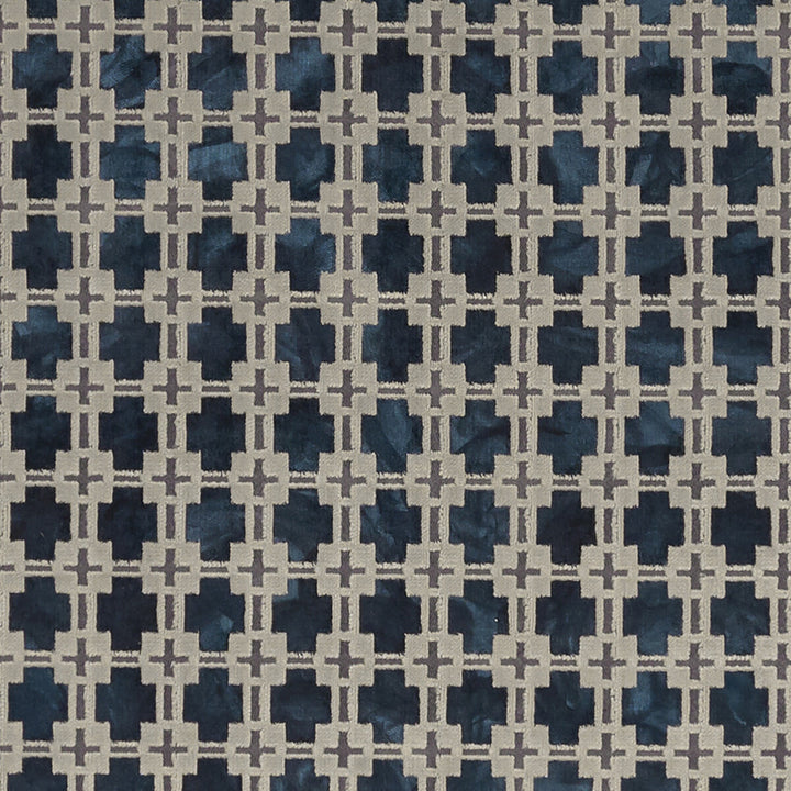 Maui Midnight by Clarke And Clarke Fabric Clarke And Clarke Fabric Maui MidnightFabric CLARKE & CLARKE EXOTICA VISCOSE - 48%;LINEN - 21%;POLYESTER - 19%;COTTON - 12% India </p><p>Repeat: H: 1.5, V: 1.875 54 - Fabric Carolina -