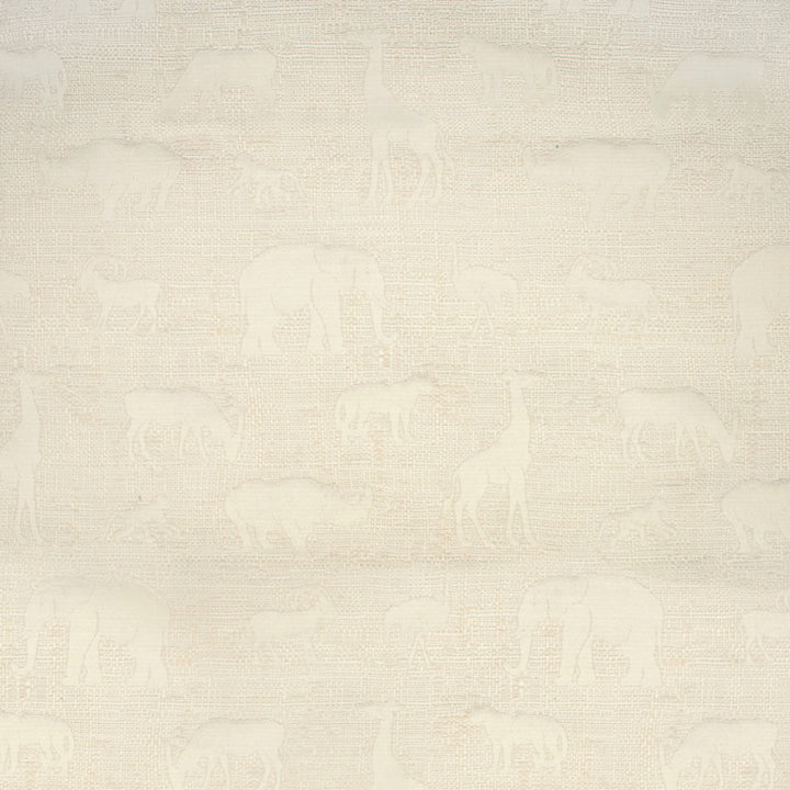 F1622 Pearl by Greenhouse Fabric 60% Cotton, 40% Polyester China 50,000 double rubs </p><p>Repeat: 9.31" H, 13.5" V 56" - Fabric Carolina -