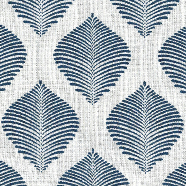 F4600 Lagoon by Greenhouse Fabric 100% Solution-Dyed Polyester China 60,000 </p><p>Repeat: 7.25" H, 5.25" V 56" - Fabric Carolina -