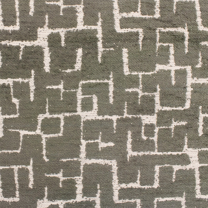 F4724 Pewter by Greenhouse Fabric 100% Polyester China 12,000 </p><p>Repeat: 14.5" H, 12.5" V 54" - Fabric Carolina -