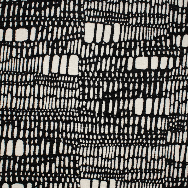 F4755 Domino by Greenhouse Fabric 100% Polyester China 15,000 </p><p>Repeat: 14" H, 11.25" V 54" - Fabric Carolina -