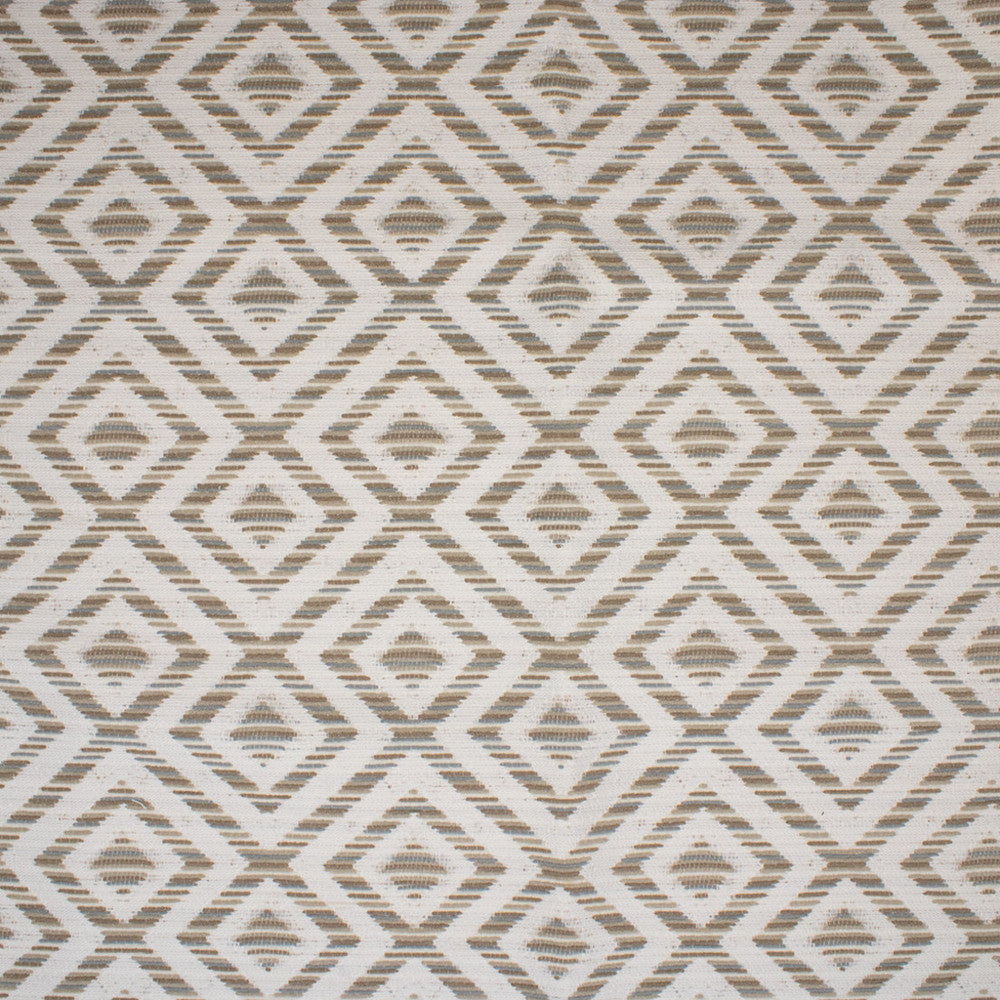 F5184 Silver by Greenhouse Fabric 100% Polyester Mexico 40,000 </p><p>Repeat: 4.7" H, 3.5" V 54" - Fabric Carolina -