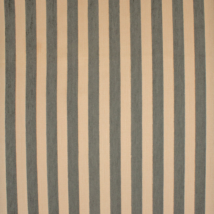 F5287 Titanium by Greenhouse Fabric 100% Polyester Mexico 40,000 </p><p>Repeat: 3" H, 4" V 54" - Fabric Carolina -