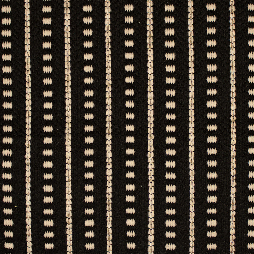 F5311 Crow by Greenhouse Fabric 100% Polyester Mexico 40,000 </p><p>Repeat: 19" H, 7" V 54" - Fabric Carolina -