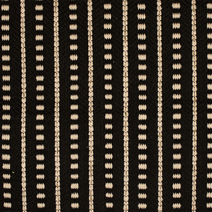 F5311 Crow by Greenhouse Fabric 100% Polyester Mexico 40,000 </p><p>Repeat: 19" H, 7" V 54" - Fabric Carolina -