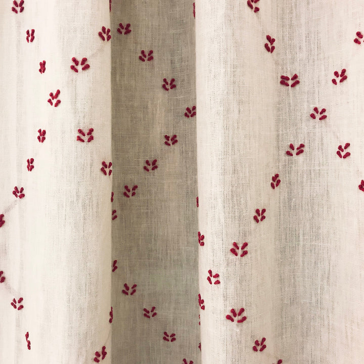 Footprints 43Sj101 by JF Fabric JF Studio 86% Linen, 12% Viscose, 2% Cotton India Horizontal: 8.5 and Vertical: 10.25 54 - Fabric Carolina -