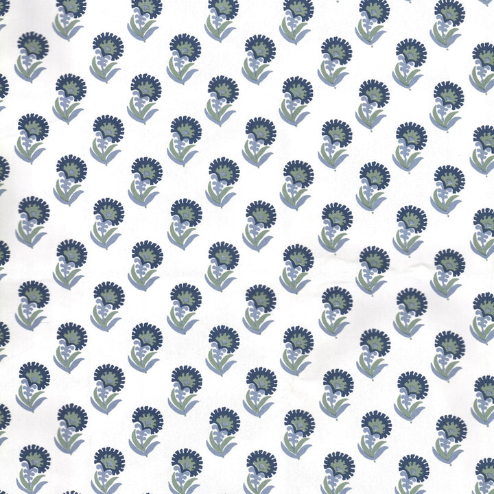 Fresno 1 Periwinkle by Stout Fabric Stout Fabric Fresno 1 PeriwinkleFabric COMFORTABLE LIVING MOONSTONE/NAVY 100%COT INDIA </p><p>Repeat: H: 3.000, V: 3.250 54 in - Fabric Carolina -