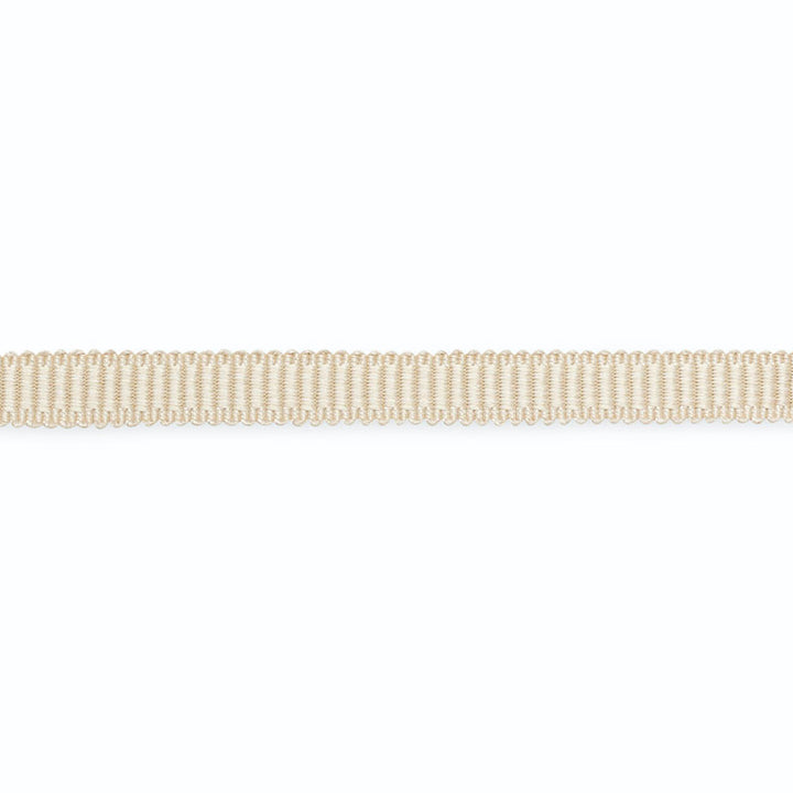 Claudine Silk Gimp 1/2" Champagne G500-10 by Schumacher Trim SCHUMACHER TRIM PROGRAM SILK 100% UNITED STATES OF AMERICA </p><p>Repeat: Horizontal: and Vertical: 0.5 - Fabric Carolina -
