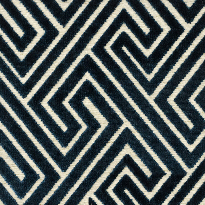 Gallant 3 Navy by Stout Fabric COMFORTABLE LIVING BREEZE/INDIGO 61%SVI 30%POL 9%LIN INDIA WYZENBEEK 100 000 DOUBLE RUB WEAR TEST (HEAVY DUTY) Horizontal: 14 and Vertical: 11 57 in - Fabric Carolina -