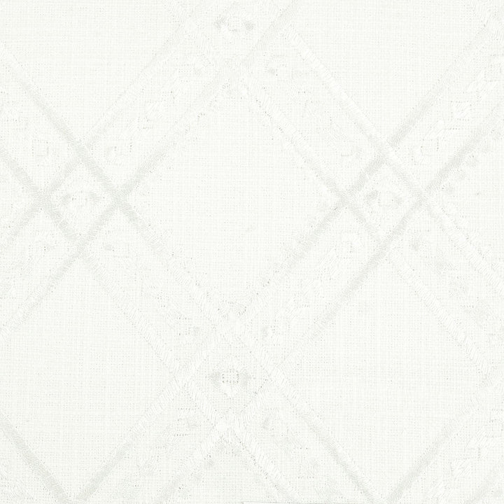 Galvani 1 Chalk by Stout Fabric COLOR MY WINDOW NATURAL/WHITE/ GOLDDUST 36%COT 30%POL 17%SVI 17%LIN %VEMB INDIA Horizontal: 4.5 and Vertical: 4.5 51 in - Fabric Carolina -