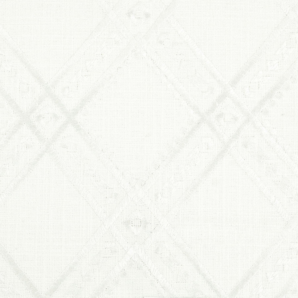 Galvani 1 Chalk by Stout Fabric COLOR MY WINDOW NATURAL/WHITE/ GOLDDUST 36%COT 30%POL 17%SVI 17%LIN %VEMB INDIA Horizontal: 4.5 and Vertical: 4.5 51 in - Fabric Carolina -