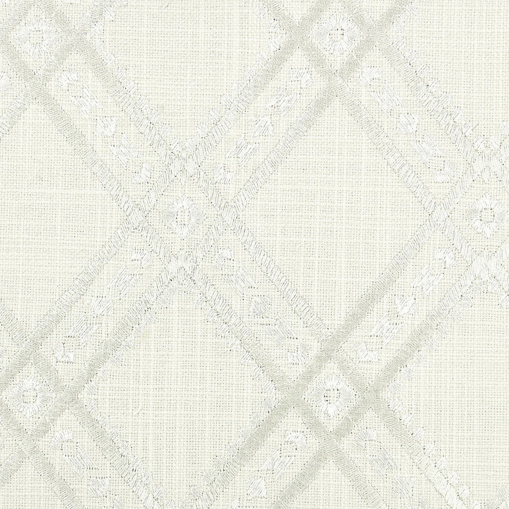 Galvani 3 Birch by Stout Fabric COLOR MY WINDOW NATURAL/WHITE/ GOLDDUST 36%COT 30%POL 17%SVI 17%LIN %VEMB INDIA Horizontal: 4.5 and Vertical: 4.5 51 in - Fabric Carolina -