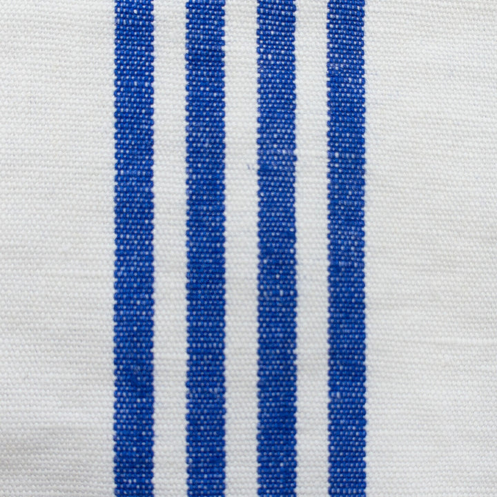 Miami Azul by Gaston Y Daniela Fabric GASTON LUIS BUSTAMANTE LINEN - 100% Italy MEDIUM Horizontal: 5 and Vertical: 55 - Fabric Carolina -