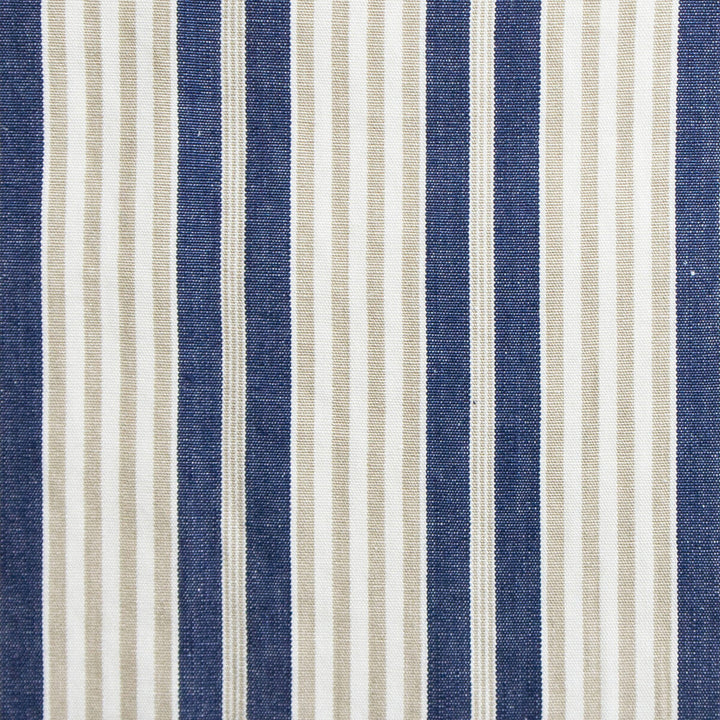 Hamptons Azul/Gris by Gaston Y Daniela Fabric Gaston Y Daniela Fabric Hamptons Azul/GrisFabric GASTON LUIS BUSTAMANTE LINEN - 100% Italy </p><p>Repeat: H: 4.5, V: 55 - Fabric Carolina -