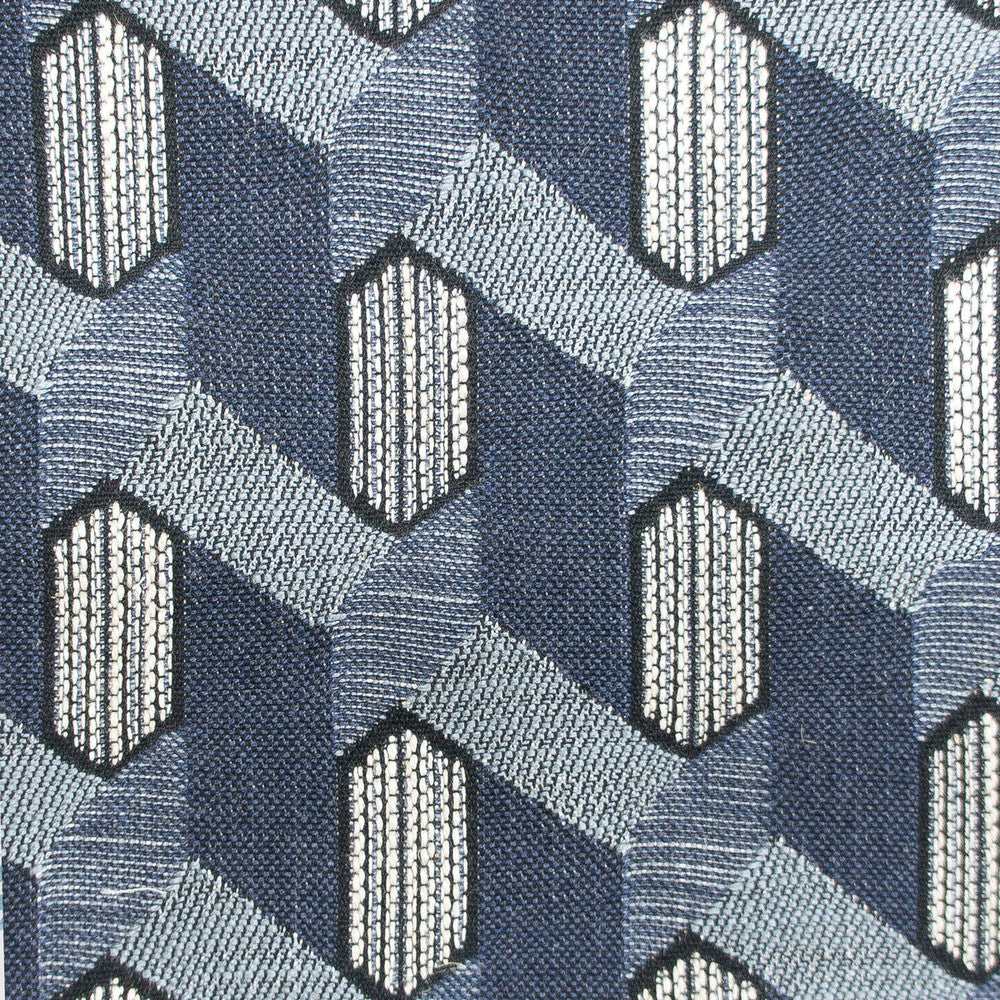 Maya Indigo by Gaston Y Daniela Fabric GASTON NUEVO MUNDO VISCOSE - 39%;COTTON - 34%;LINEN - 20%;POLYESTER - 7% Turkey HEAVY Horizontal: 4.75 and Vertical: 3.75 54.25 - Fabric Carolina -